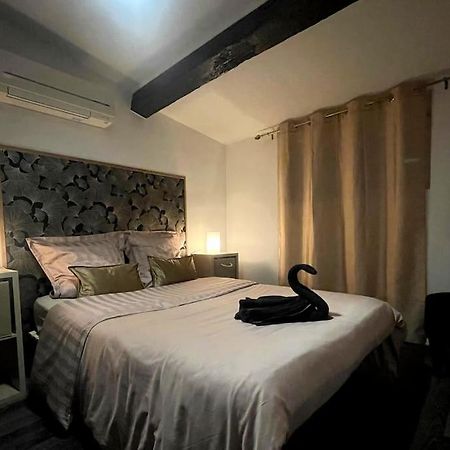 Apartamento Charme Urbain Sous Les Toits-Terrasse/Clim/Parking Béziers Exterior foto