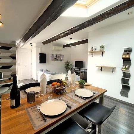 Apartamento Charme Urbain Sous Les Toits-Terrasse/Clim/Parking Béziers Exterior foto