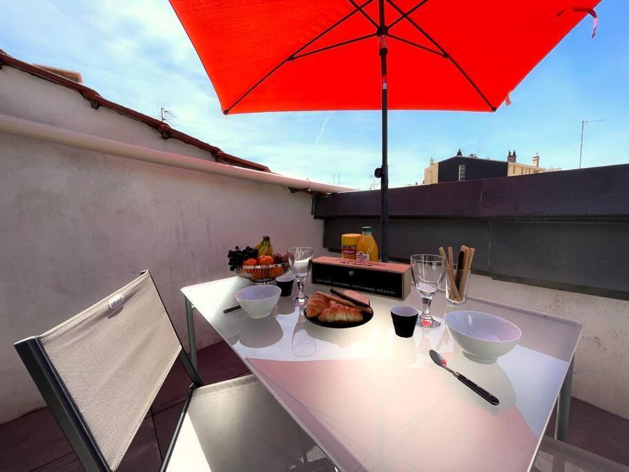 Apartamento Charme Urbain Sous Les Toits-Terrasse/Clim/Parking Béziers Exterior foto