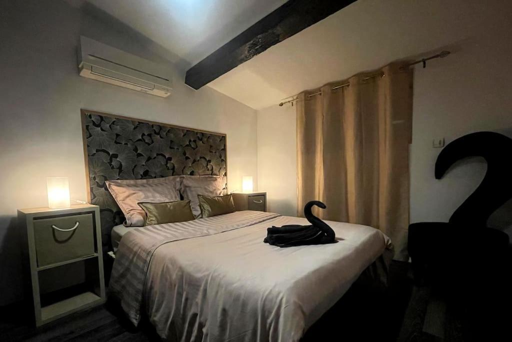 Apartamento Charme Urbain Sous Les Toits-Terrasse/Clim/Parking Béziers Exterior foto