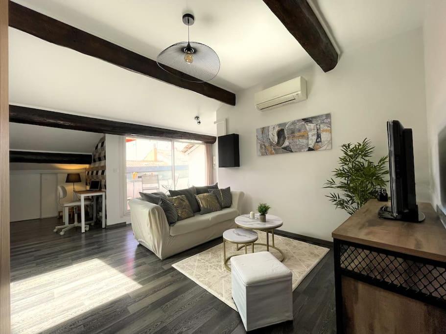 Apartamento Charme Urbain Sous Les Toits-Terrasse/Clim/Parking Béziers Exterior foto