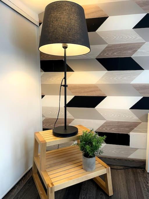 Apartamento Charme Urbain Sous Les Toits-Terrasse/Clim/Parking Béziers Exterior foto
