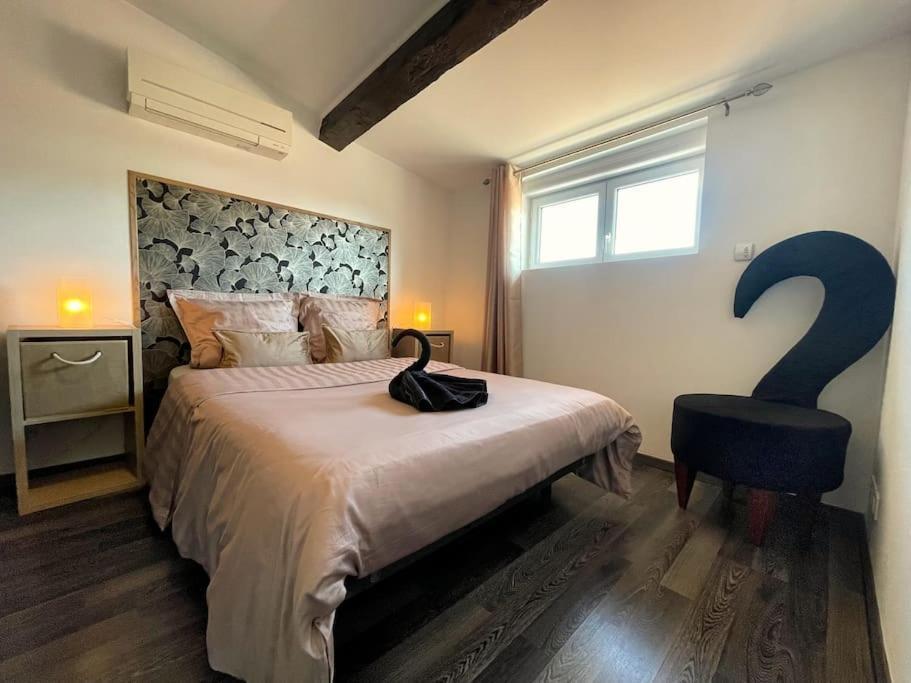 Apartamento Charme Urbain Sous Les Toits-Terrasse/Clim/Parking Béziers Exterior foto
