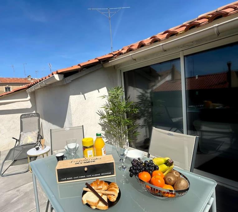 Apartamento Charme Urbain Sous Les Toits-Terrasse/Clim/Parking Béziers Exterior foto