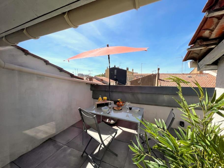 Apartamento Charme Urbain Sous Les Toits-Terrasse/Clim/Parking Béziers Exterior foto